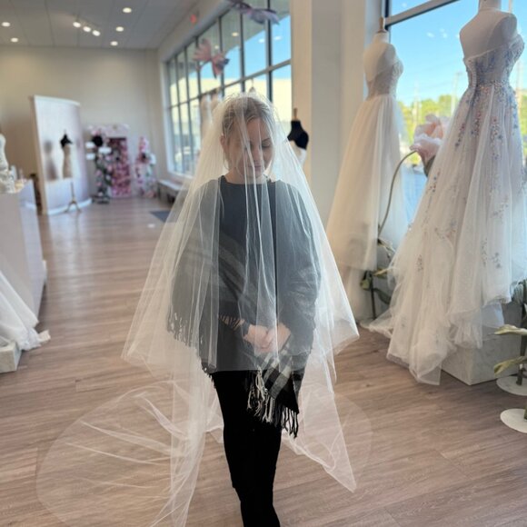 Plain 2 Tier Circular Chapel/Cathedral Veil